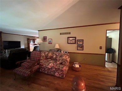 5810 Flaming Leaf Ct, Saint Louis, MO 63129 - photo 5