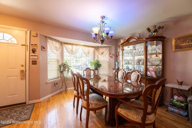 120 Pitney Ave, Staten Island, NY 10309 - photo 7