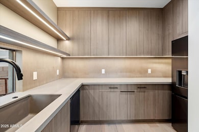 4537 E Montecito Ave, Phoenix, AZ 85018 - photo 6