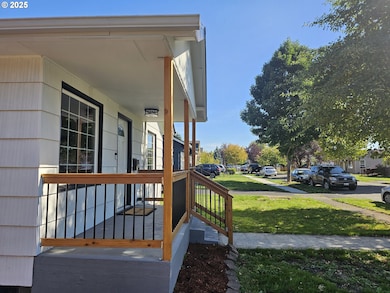 3128 Garfield St, Longview, WA 98632 - photo 4