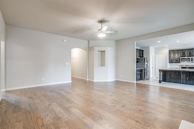 221 Marina Dr, Azle, TX 76020 - photo 5