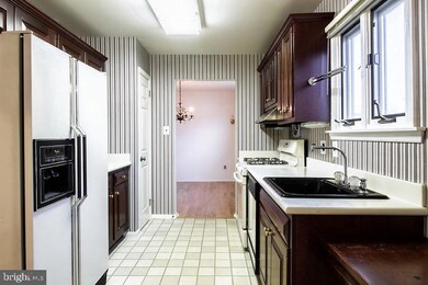 8161 Wyndam Rd, Pennsauken, NJ 08109 - photo 7