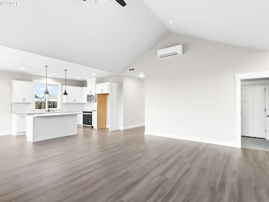 2239 E Otter Loop unit 59, La Center, WA 98629 - photo 4