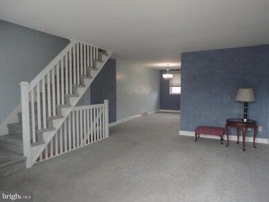 706 Oakwood Dr, Glenolden, PA 19036 - photo 3