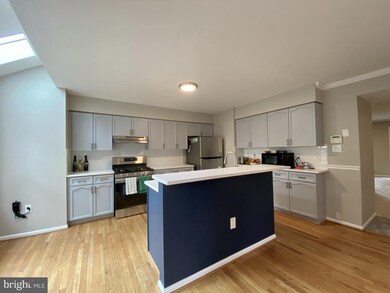 21804 Stonington Square, Sterling, VA 20164 - photo 3