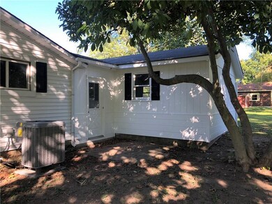 203 E Grove St, Roachdale, IN 46172 - photo 6