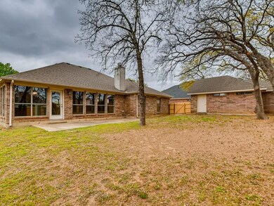 7009 Mira Vista Dr, Denton, TX 76210 - photo 2