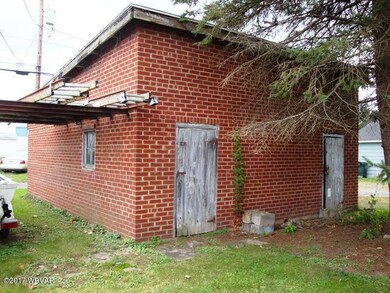 pedestrain entrance to garage