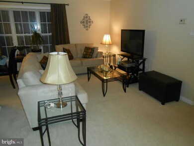 15572 Horseshoe Ln unit 572, Woodbridge, VA 22191 - photo 2