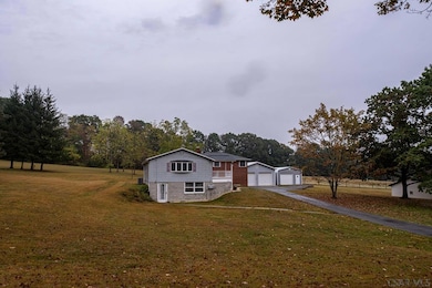 227 Martin Rd, Johnstown, PA 15904 - photo 4