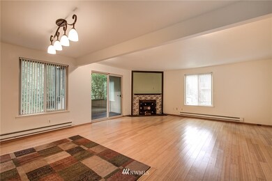 14036 Juanita Dr NE unit A, Kirkland, WA 98034 - photo 5