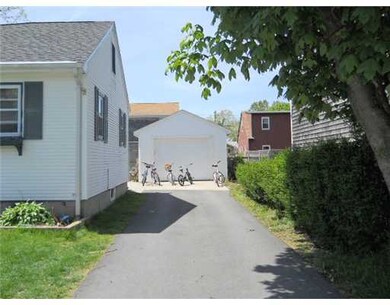14 Islington Ave, Portsmouth, RI 02871 - photo 2