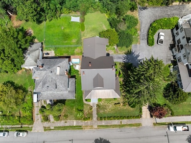 2101 Jefferson St, Bluefield, WV 24701 - photo 3