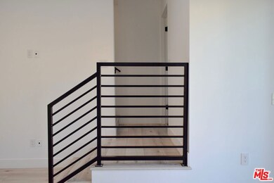 15328 Weddington St unit 1, Sherman Oaks, CA 91411 - photo 5