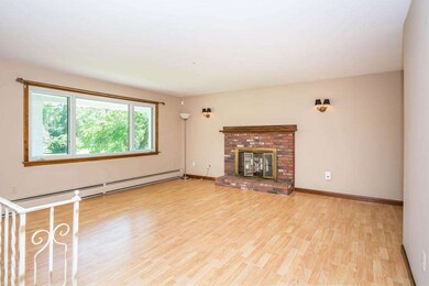 215 Spring Rd, Dracut, MA 01826 - photo 3