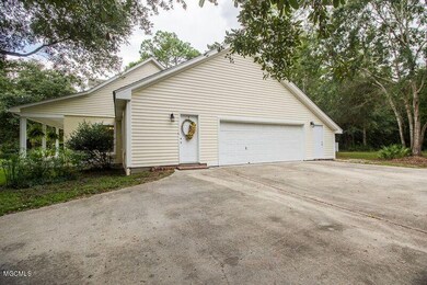 Side/garage entrance