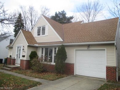 18201 Dalewood Ave, Maple Heights, OH 44137 - photo 3