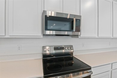 1126 Olivine Ave, Dundee, FL 33838 - photo 5