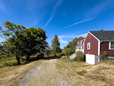 366 MOOSENECK EXTERIOR-05