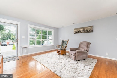 14013 Adkins Rd, Laurel, MD 20708 - photo 4