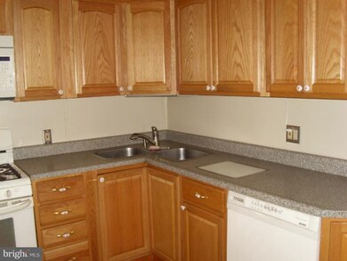 25 Compression Ct, Middle River, MD 21220 - photo 5