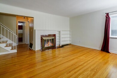 1624 Barrington Rd, Columbus, OH 43221 - photo 3