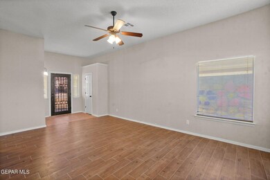 725 Desert Sage Dr, Horizon City, TX 79928 - photo 4