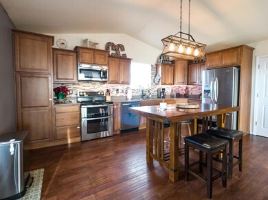 4969 Patterson Ave, Williston, ND 58801 - photo 7