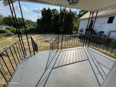 007 109 A Back Covered Porch