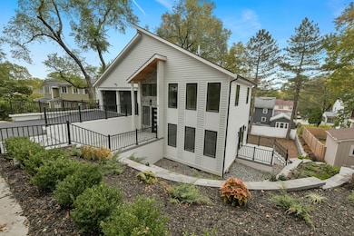 72 Wallis Rd, Chestnut Hill, MA 02467 - photo 2