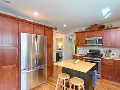 43 Warwick Rd unit 1, Watertown, MA 02472 - photo 2