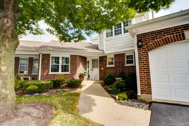 965 Interloch Ct, Algonquin, IL - Golf Course Home