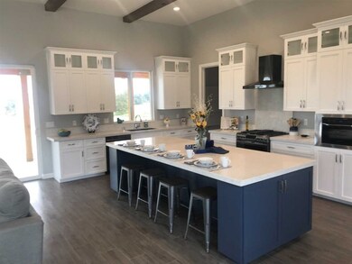 9519 Circle r Dr, Valley Center, CA 92082 - photo 5