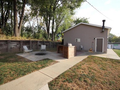 107 2nd St NW Montgomery MN 56069 USA-002-012-Back