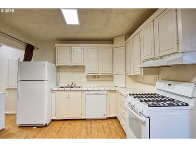 1004 E 8th St, the Dalles, OR 97058 - photo 6