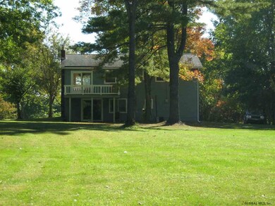 7 Judy Dr, Schenectady, NY 12302 - photo 2