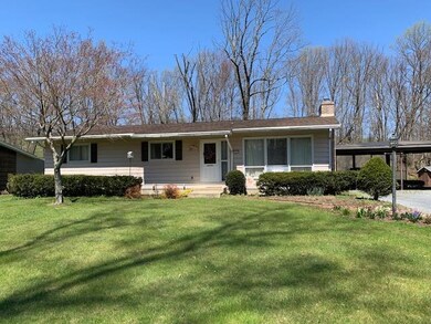 7249 Christmas Ln, Slatington, PA 18080 - photo 2