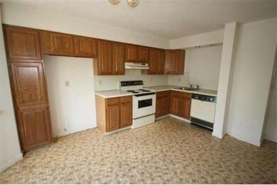 179 Tall Oaks Dr unit C, South Weymouth, MA 02190 - photo 2