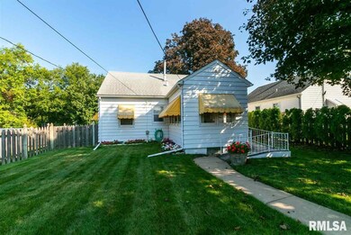 2133 W High St, Davenport, IA 52804 - photo 5