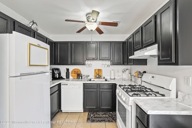 712 Leadership Ct unit 712, Toms River, NJ 08755 - photo 6