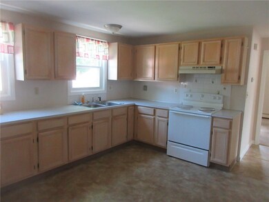 41 Bolton St unit 1 St Floor, Cranston, RI 02920 - photo 2