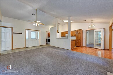 2 Saint Austell Dr, Bella Vista, AR 72714 - photo 4