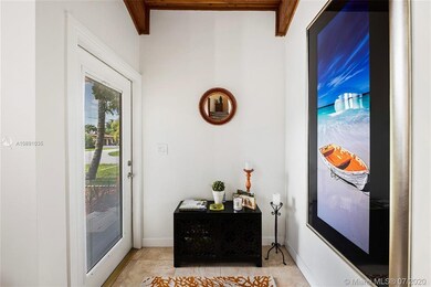 Entryway! 1515 NE 24 ST Wilton Manors