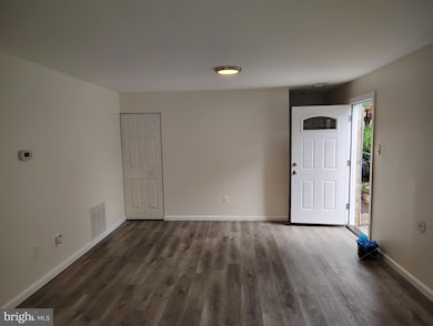 9695 Hitching Post Ln unit A, Laurel, MD 20723 - photo 4