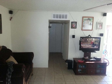 Living Room2