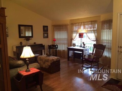 400 Summer Ct, Nampa, ID 83686 - photo 4