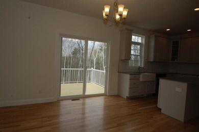 22 Sophie Cir unit 16, Hooksett, NH 03106 - photo 4