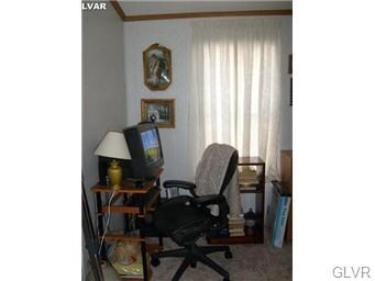 360 S Delaware Dr unit 16, Easton, PA 18042 - photo 6