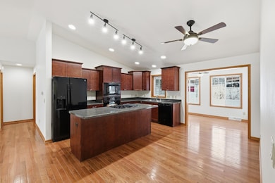 330 Waite Ln, Platteville, WI 53818 - photo 7