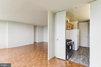 Highfield House Condominium unit 1407, Baltimore, MD 21218 - photo 6